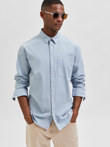 SELECTED HOMME Regular fit Button Up Shirt 'Axel' in Blue
