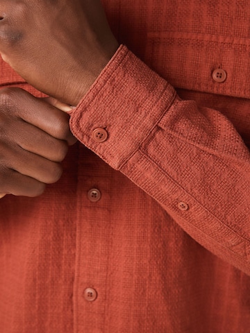 Next Средняя посадка Рубашка в Коричневый