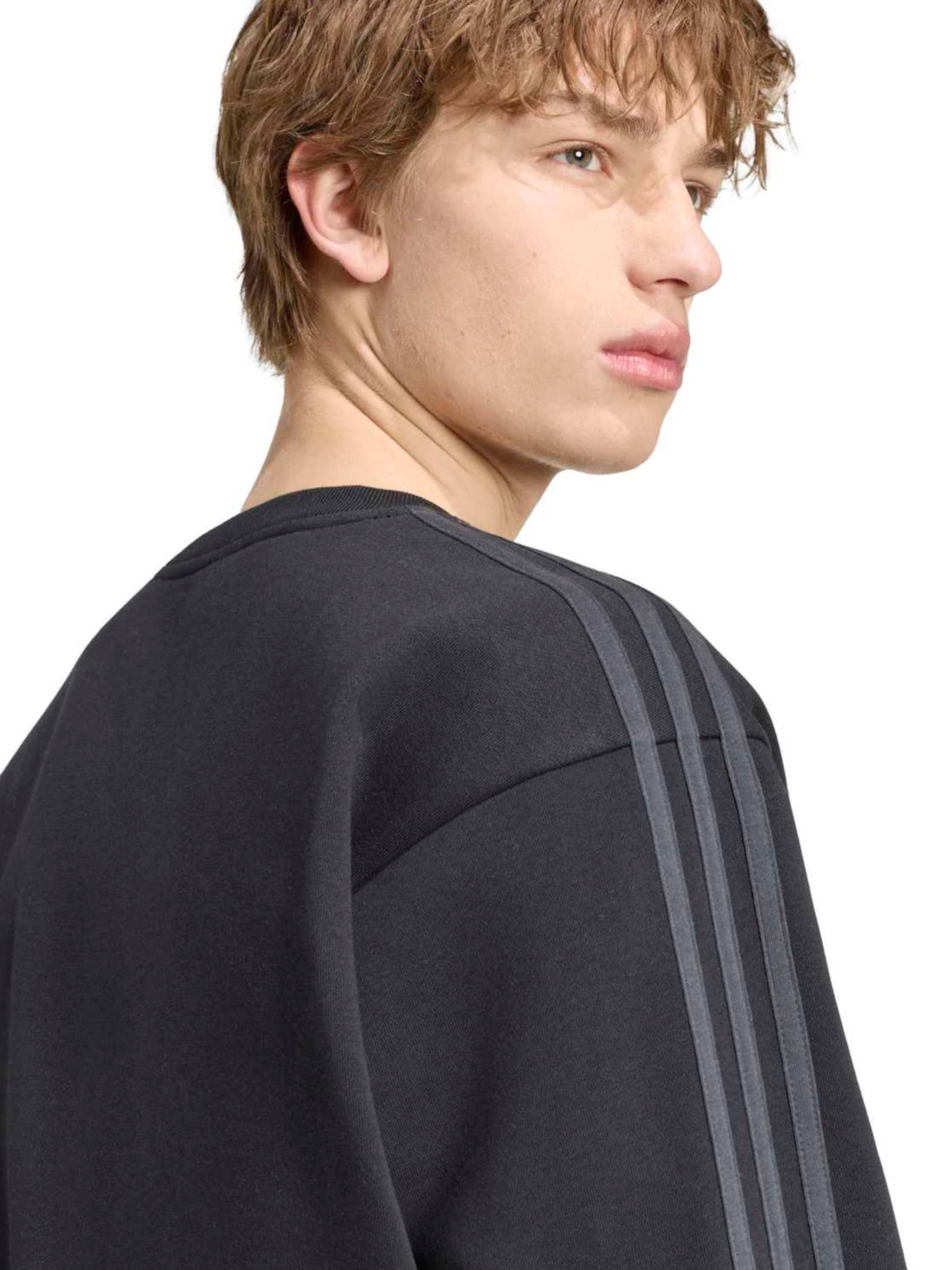 ADIDAS SPORTSWEAR Urheilullinen collegepaita värissä musta