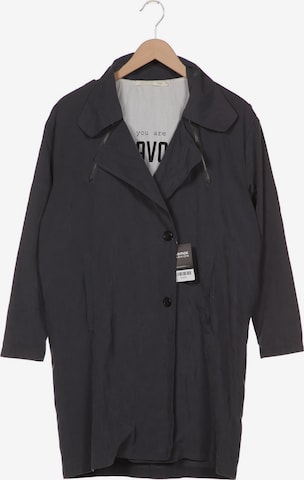 YAYA Jacket & Coat in S in Grey: front