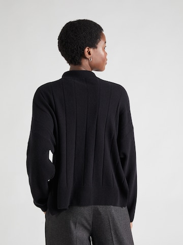 Sisley Пуловер в черно