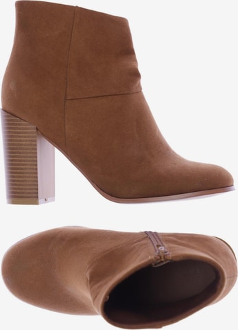 Asos Dress Boots in 39 in Brown: front