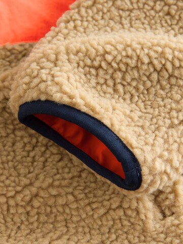 Superdry - Chaqueta polar en beige