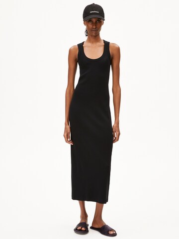 Robe ARMEDANGELS en noir