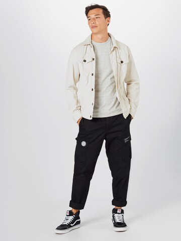 Superdry Дънки Tapered Leg Тениска в сиво