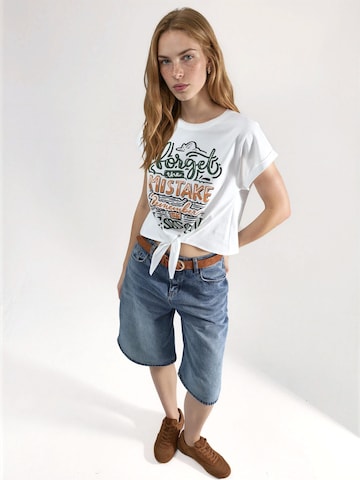 Hiccup Shirt in White