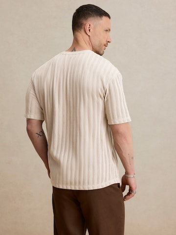 DAN FOX APPAREL Póló 'Jonte' - fehér