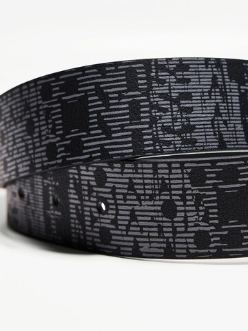 Bershka Gürtel 'UNCOMMON TIMES' in Schwarz