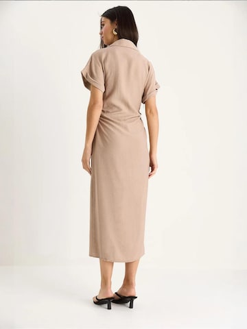 Bianco Lucci Dress in Beige