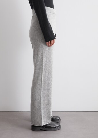 Marc O'Polo Loose fit Trousers in Grey