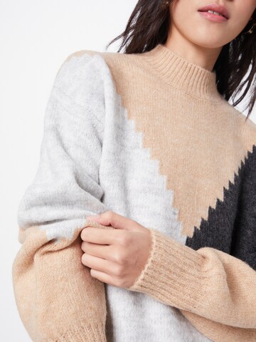 NEW LOOK Sweater in Brown