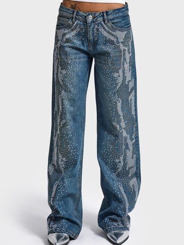 IT'S BASIC - Pierna ancha Vaquero 'STUDDED WIDE LEG MID RISE JEANS' en azul: frente