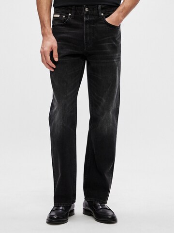 Calvin Klein Jeans - regular Vaquero '90S' en negro: frente