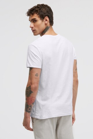 CAMP DAVID Shirt in White