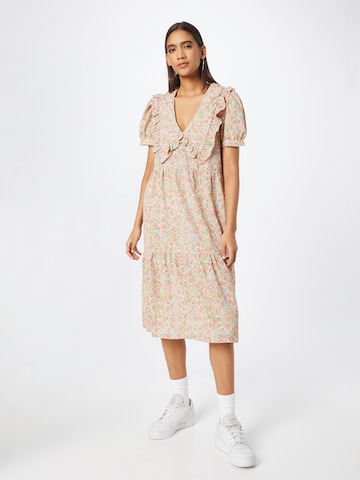 Monki Dress in Pink: front