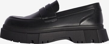 Bershka Slipper in Schwarz