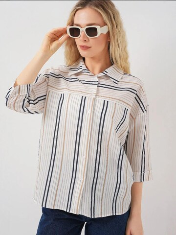 Bigdart - Blusa em branco