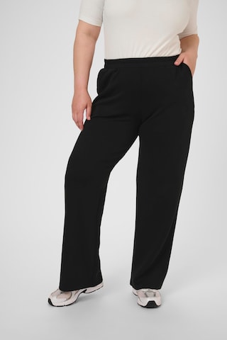 Wide Leg Pantalon 'KCAnnita' KAFFE CURVE en noir : devant