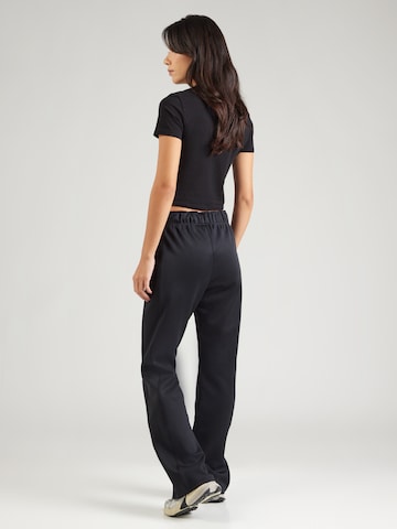 Nike Sportswear Regular Housut värissä musta