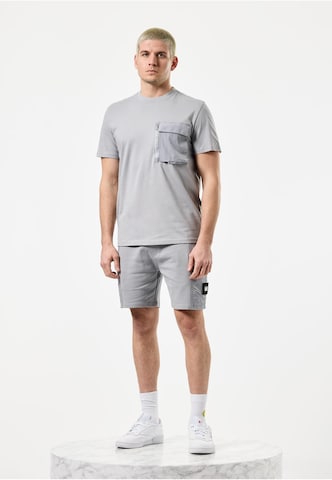 Weekend Offender T-Shirt 'Takaji' in Grau