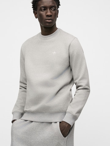 ADIDAS ORIGINALS Majica 'ESS' | siva barva