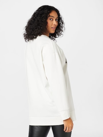 River Island Plus - Sweatshirt 'ATLR' em branco