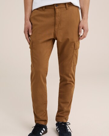 WE Fashion Tapered Cargobroek in Bruin: voorkant