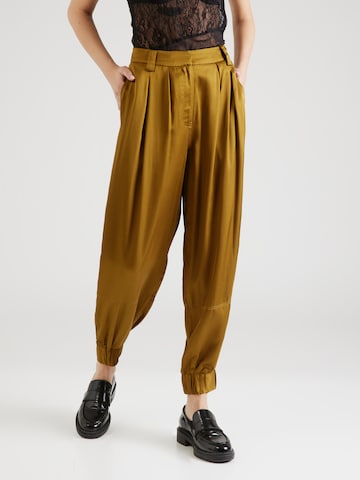 Tapered Pantaloni con pieghe 'Pali' di Masai in marrone: frontale