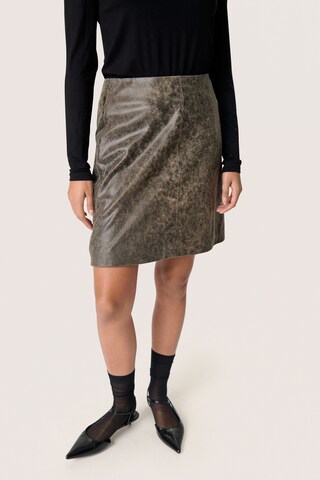 SOAKED IN LUXURY Rok 'Isabeau' in Groen: voorkant