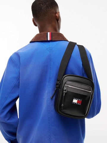 Tommy Jeans Axelremsväska i svart