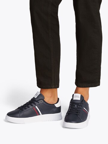 Sneaker bassa di TOMMY HILFIGER in blu