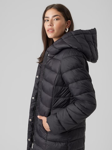 Veste d’hiver 'Carmen' VERO MODA en noir