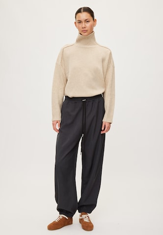 Effilé Pantalon 'Move Palma' rethinkit studios en gris