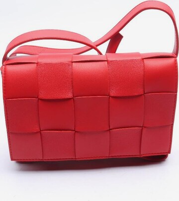 Bottega Veneta Schultertasche / Umhängetasche One Size in Rot: predná strana