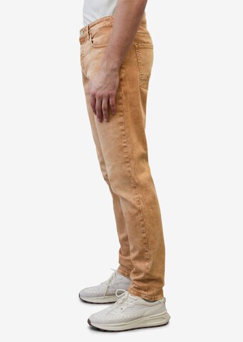 Marc O'Polo Tapered Jeans 'OSBY' in Bruin