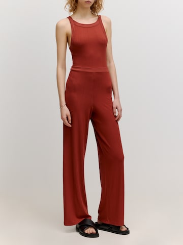 EDITED Jumpsuit 'Remi' in Red: front