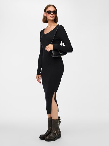 Rochie tricotat de la PIECES pe negru