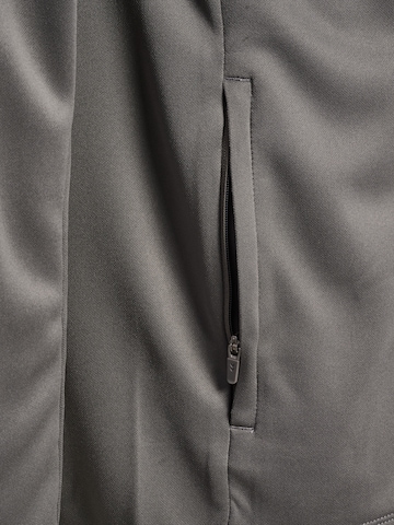 Veste de survêtement 'Core 2.0' Hummel en blanc