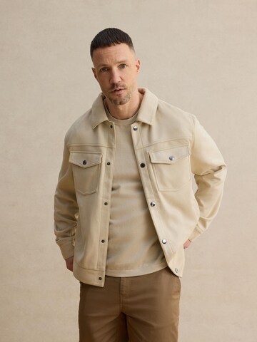 DAN FOX APPAREL Välikausitakki 'Nicolas' värissä beige: etupuoli