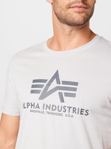 ALPHA INDUSTRIES T-Shirt in Grau