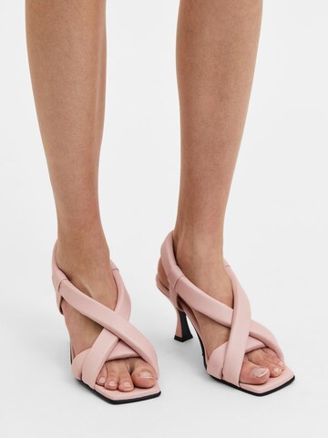 Sandales 'ASHLEY' SELECTED FEMME en rose : devant