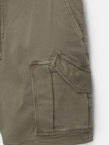 Pull&Bear Loosefit Cargobroek in Groen
