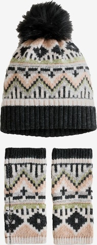 Next Pipo värissä musta: etupuoli