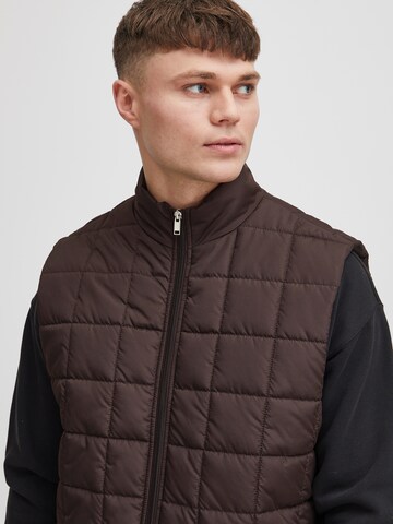 !Solid Vest 'Glen' in Brown