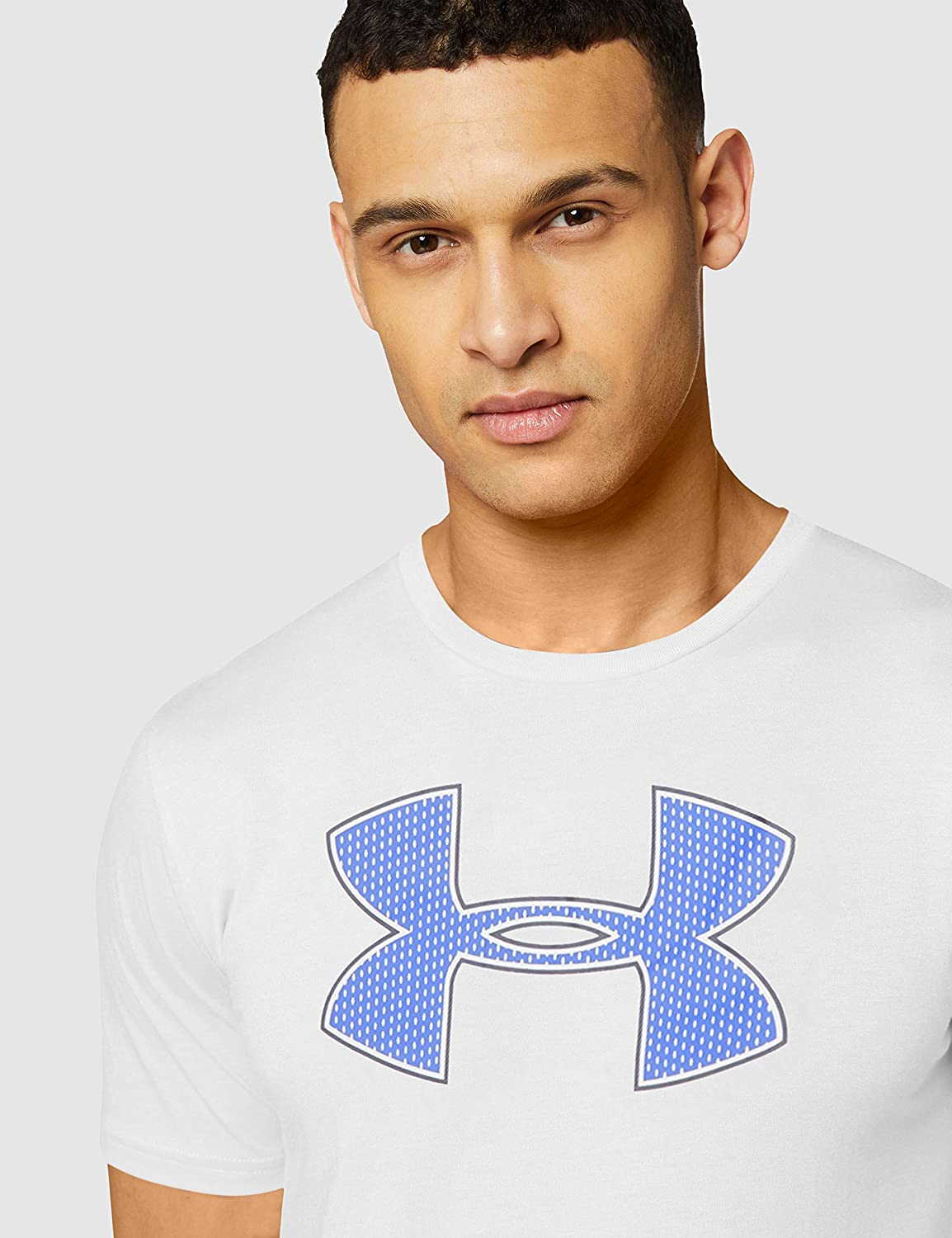 UNDER ARMOUR T-Shirt in Offwhite 