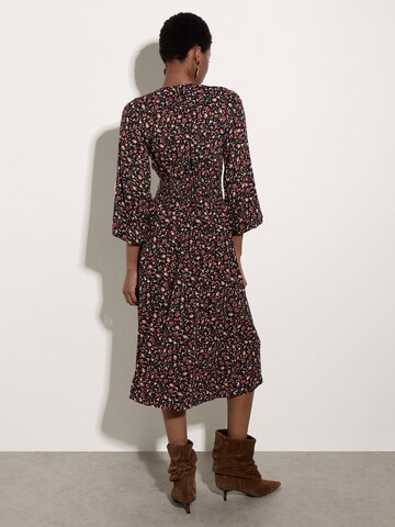 Apricot Jurk ' Kreppkleid ' in Zwart