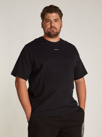 Calvin Klein Big & Tall - Camiseta en negro: frente