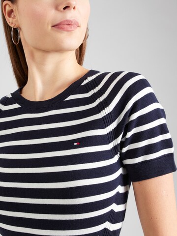 TOMMY HILFIGER Gebreide jurk in Blauw