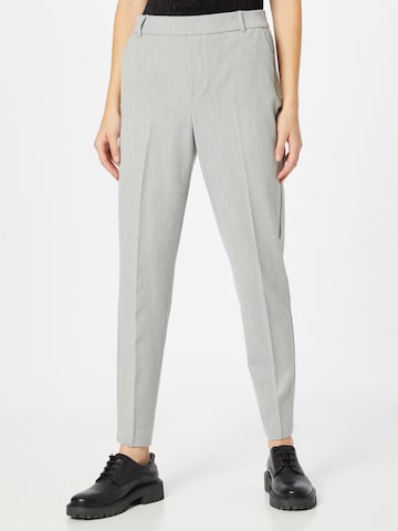 Effilé Pantalon à plis 'Maya' VERO MODA en gris : devant