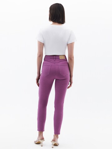 Skinny Jean OXXO en violet
